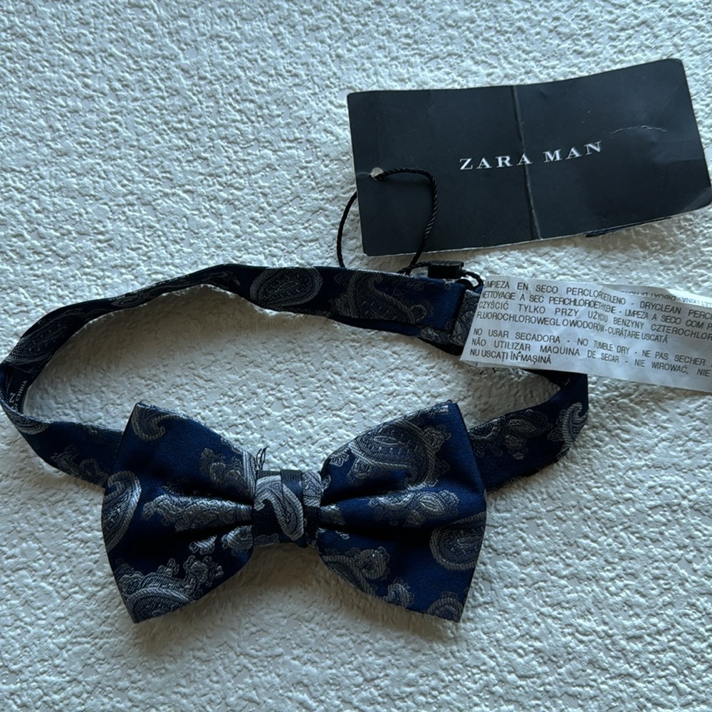 NWT Zara Bow Tie